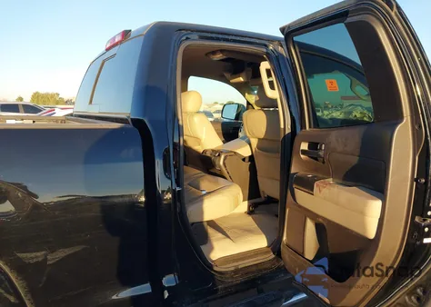 2007 Toyota Tundra Sr5 4.7L V8 z USA, uszkodzony, nr VIN 5TFRT541X7X014598